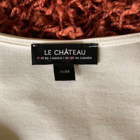 Chic and sophisticated peplum top! - Picture 3 of 5